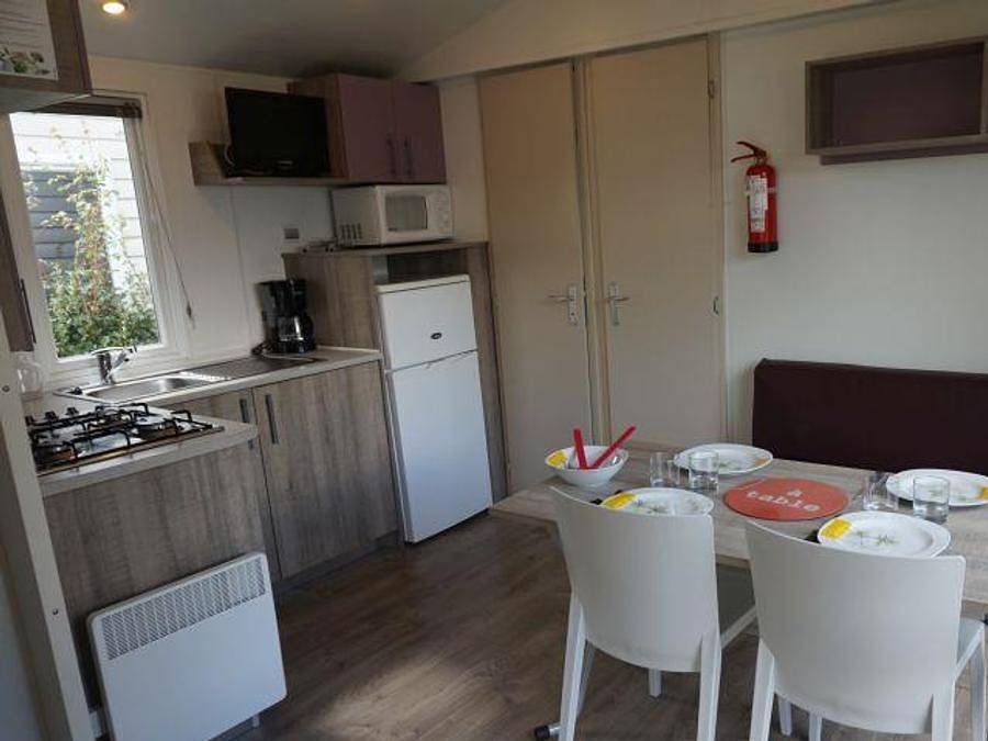 Camping Le Domaine de Beaulieu - Mobilhome 4 personnes - C- Mobil-home Adriatique 2 chambres in Givrand, Vallée de la Loire