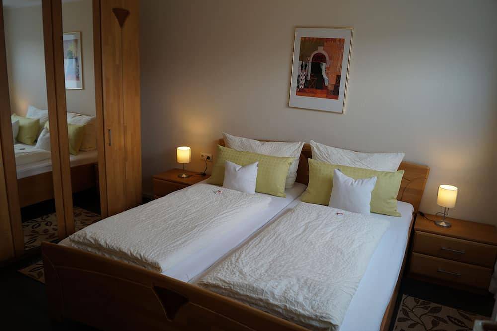 Ganze Wohnung, Urlaub in Wohlfühlatmosphäre in unserem  Ferienhaus mit großer Sonnenterrasse in Starkenburg, Bernkastel-Kues & Umgebung