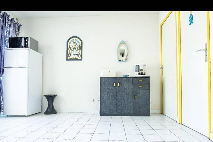 Gîte pour 4 personnes, avec terrasse, adapté aux familles dans Plage du Grand-Travers - 4