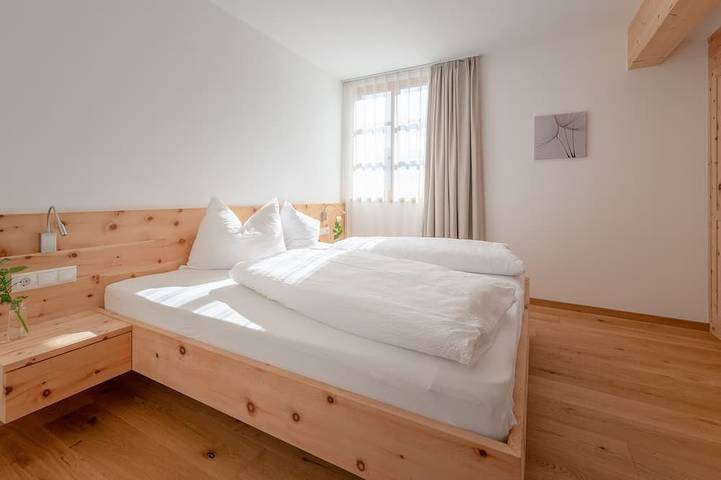 Ferienwohnung für 2 Personen, mit Pool und Balkon sowie Garten in Marling - 2