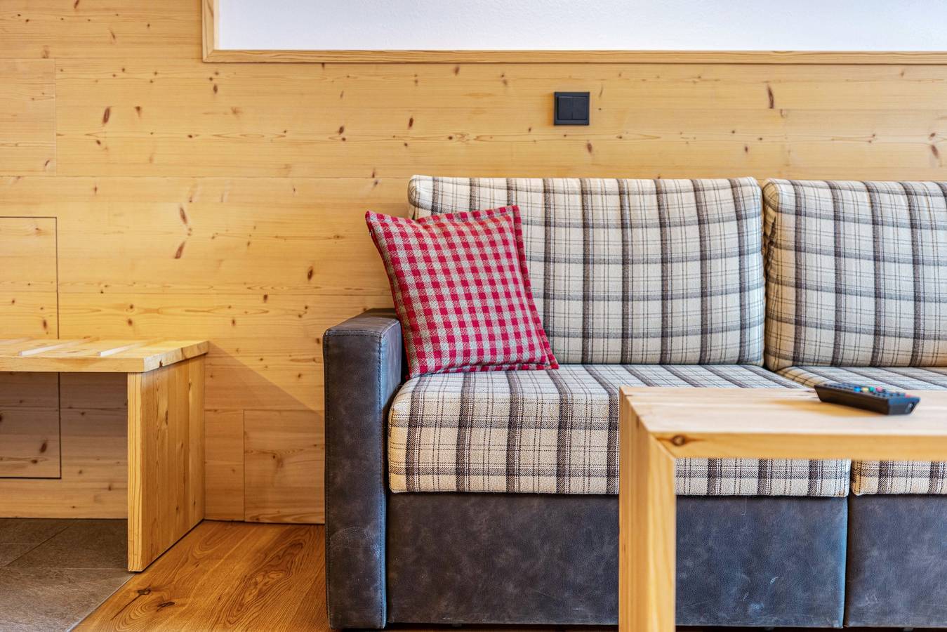 Geheel appartement, Appartement 'Hatzes App Schlern' met uitzicht op de bergen, balkon & Wi-Fi in Tschöfas, Lajen