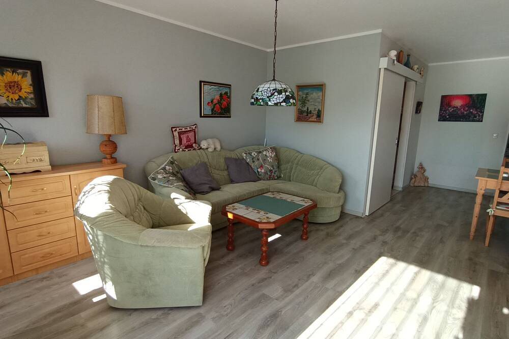 Ganze Wohnung, Sonnige Ferienwohnung für 4 Personen im Herzen Veltens am Rande Berlins in Velten, Ruppiner Seenland