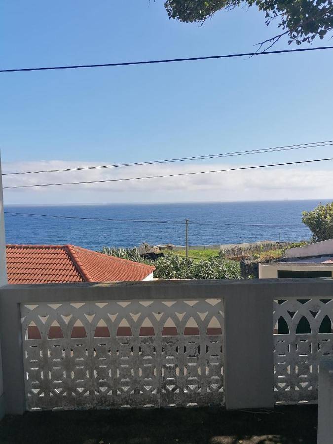 Location de vacances pour 7 personnes, avec terrasse et jardin à Porto Moniz - 2