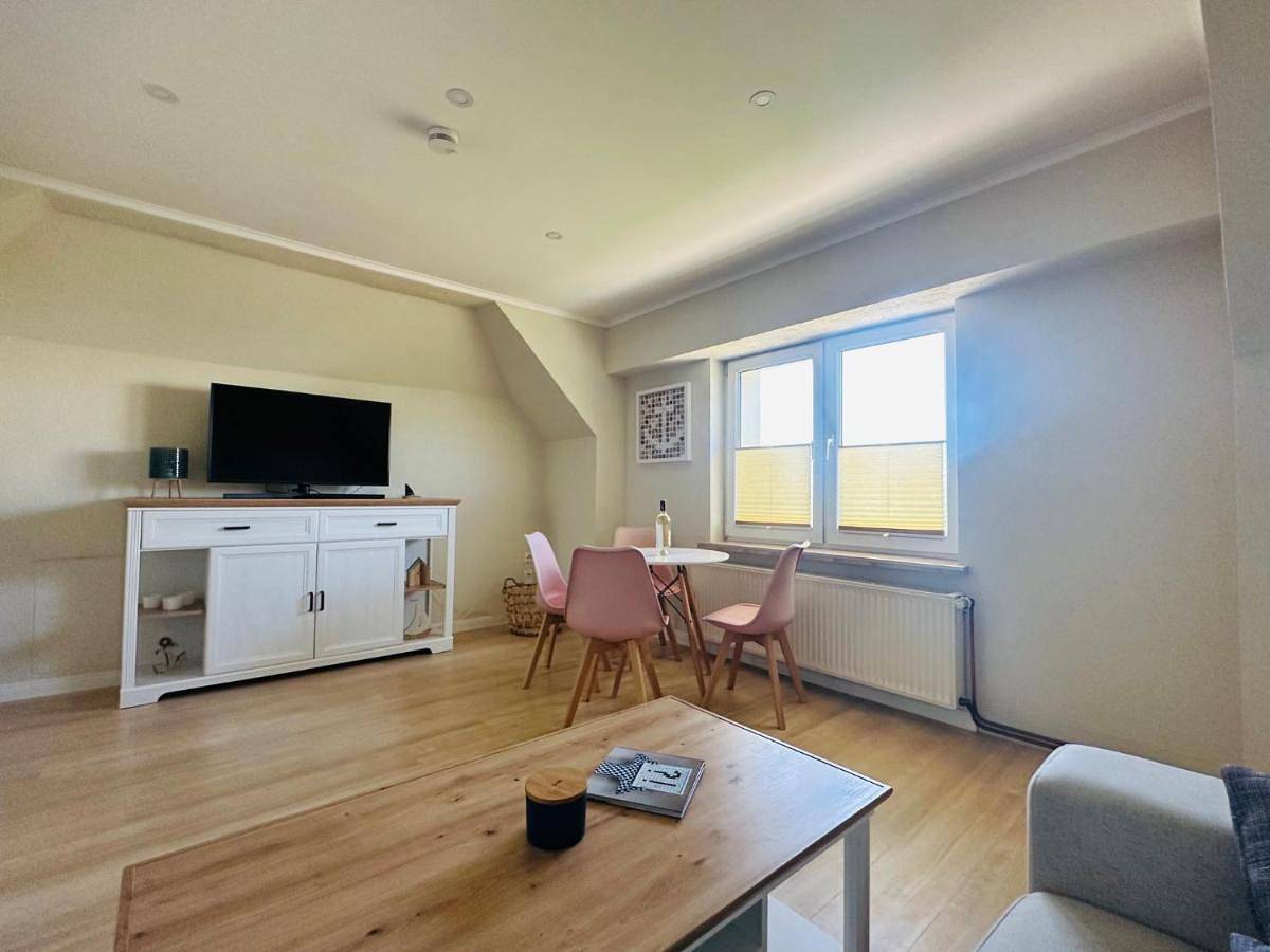 Ganze Wohnung, One-Bedroom Apartment in Markgrafenheide, Rostock