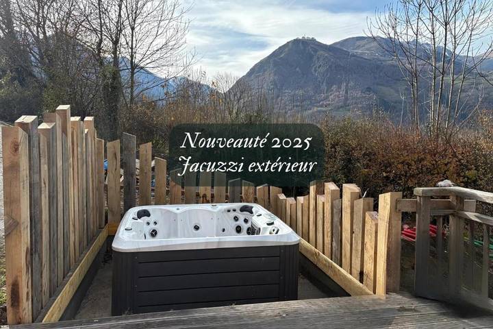 Gîte pour 12 personnes, avec jardin ainsi que terrasse et jacuzzi à Bourisp - 2