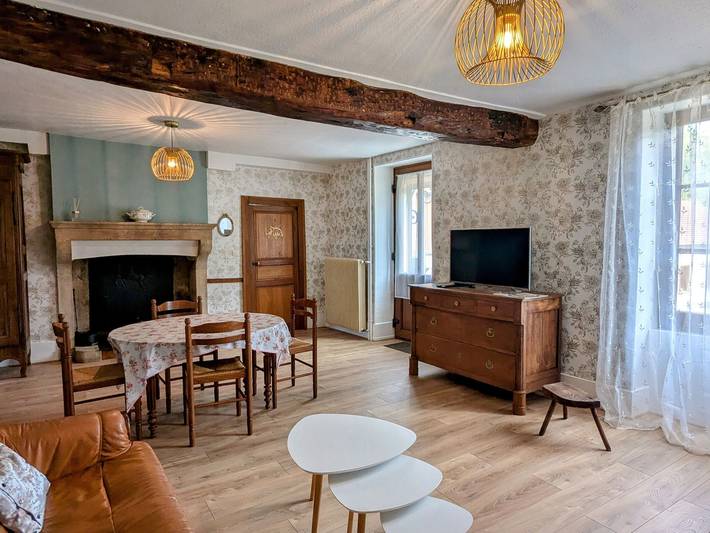 Gîte pour 6 personnes, avec jardin dans Jailly-les-Moulins