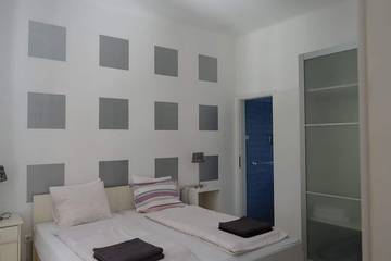 Apartment for 5 People in Budapest, Central Hungary, Photo 1