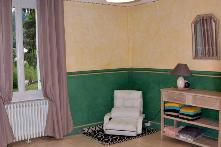 Location de vacances pour 5 personnes, avec jacuzzi à Chambon-sur-Voueize - 2