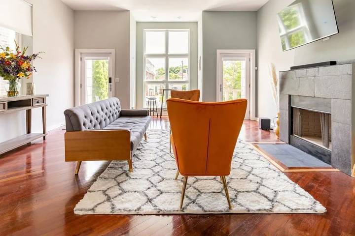 Vacation rental for 16 people, with terrace and yard in Chicago