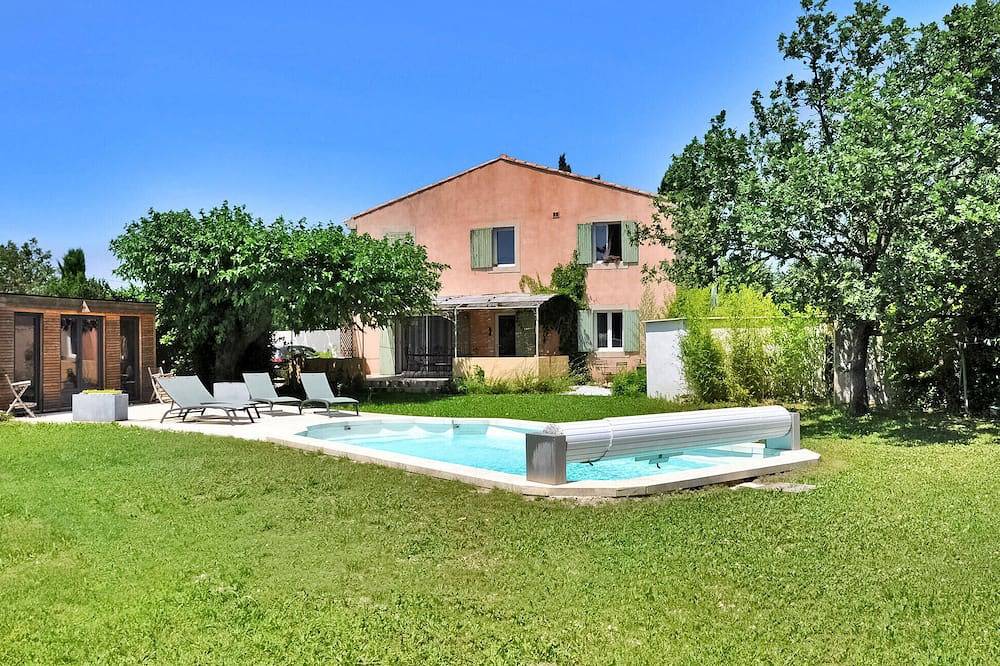 Location De Vacances pour 5 Personnes dans Pernes-les-Fontaines, Provence