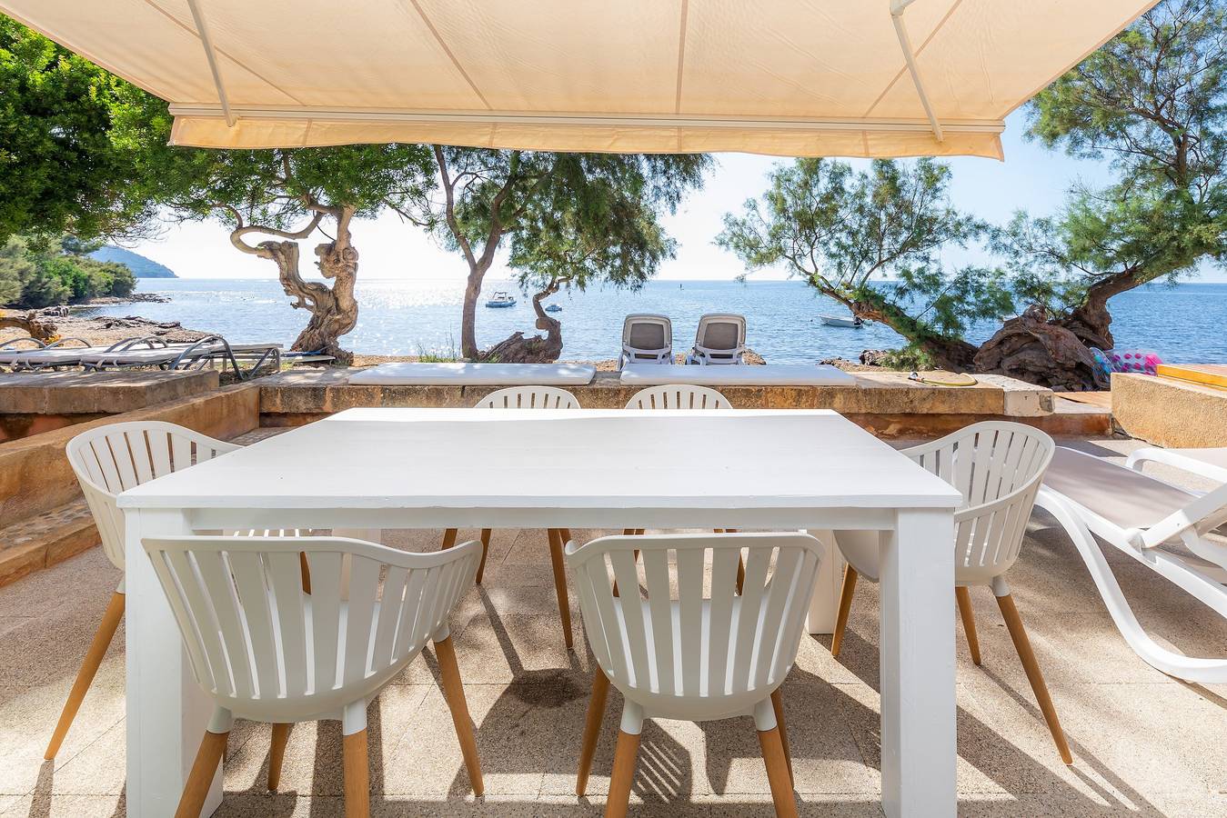 Lussuosa e moderna casa vacanze "Port Nou Ca Na Cati" direttamente sul mare in Port Nou, Son Servera