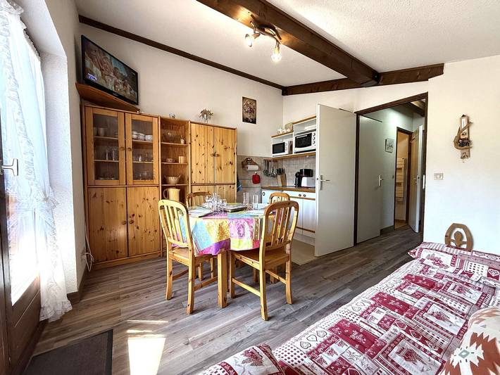 Gîte pour 6 personnes, avec terrasse à Praz-sur-Arly - 2