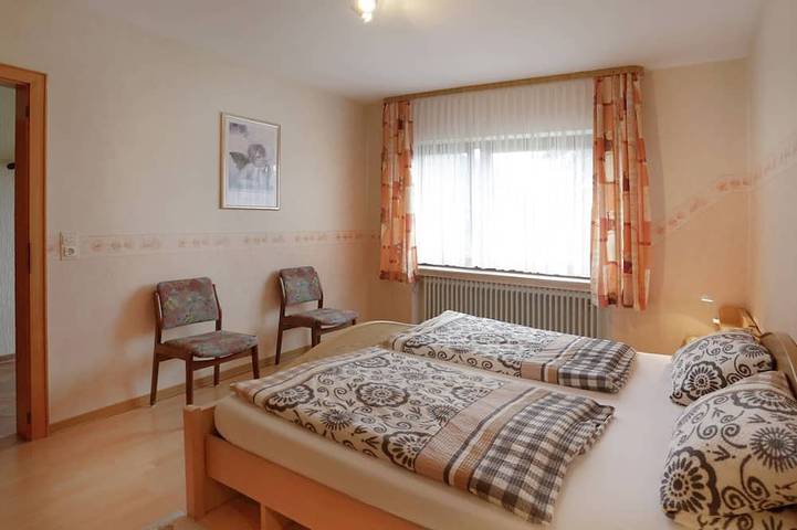 Ferienwohnung für 2 Personen, mit Terrasse und Garten in Hallenberg - 3