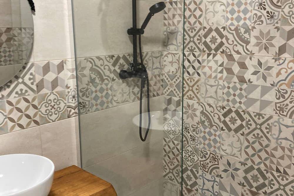 Apartamento entero, La Ventana de Picos. Apartamento cuatro personas in Camaleño, Cordillera Cantábrica