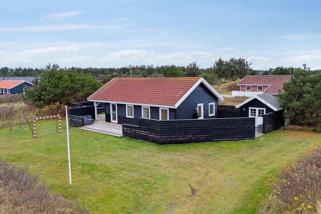 Gemütliches Ferienhaus in Strand- und Stadtnähe in Søndervig, Holmsland Klit