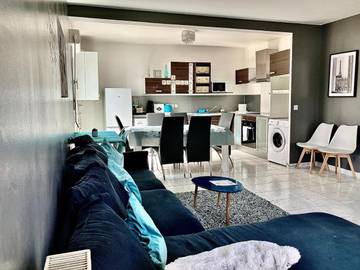 Gîte pour 8 personnes, avec terrasse et vue à Chelles