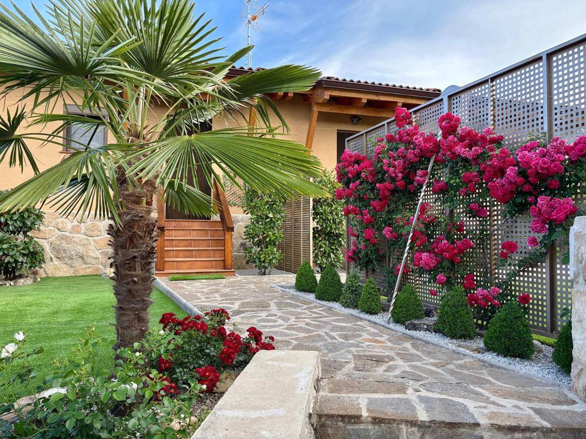 Apartamento entero, One-Bedroom Apartment in Estación de esquí de La Pinilla, Provincia de Segovia
