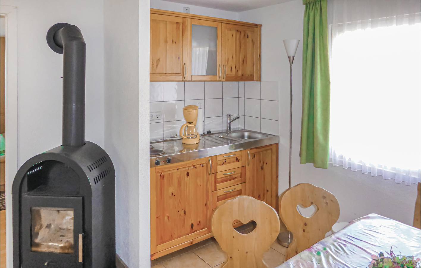 Cozy Apartment with Terrace and Parking, Eichigt 2km in Süßebach, Eichigt