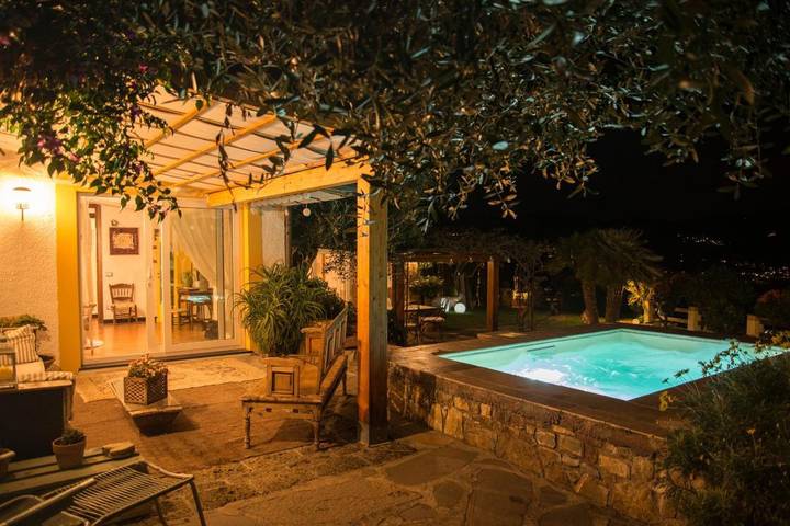 Villa pour 4 personnes, avec jacuzzi ainsi que piscine et jardin à Imperia - 3