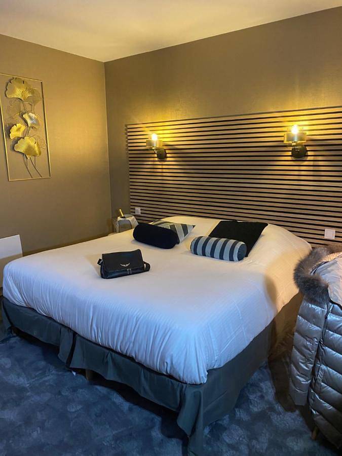 Hôtel pour 2 personnes, avec terrasse et jacuzzi, animaux acceptés à Bénouville