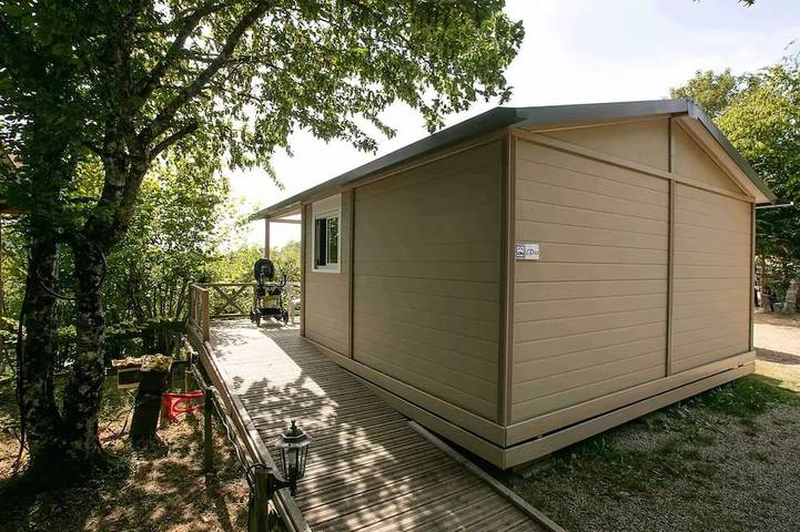 Gîte pour 2 personnes, avec terrasse et piscine, animaux acceptés à Saint-Léger-de-Fougeret