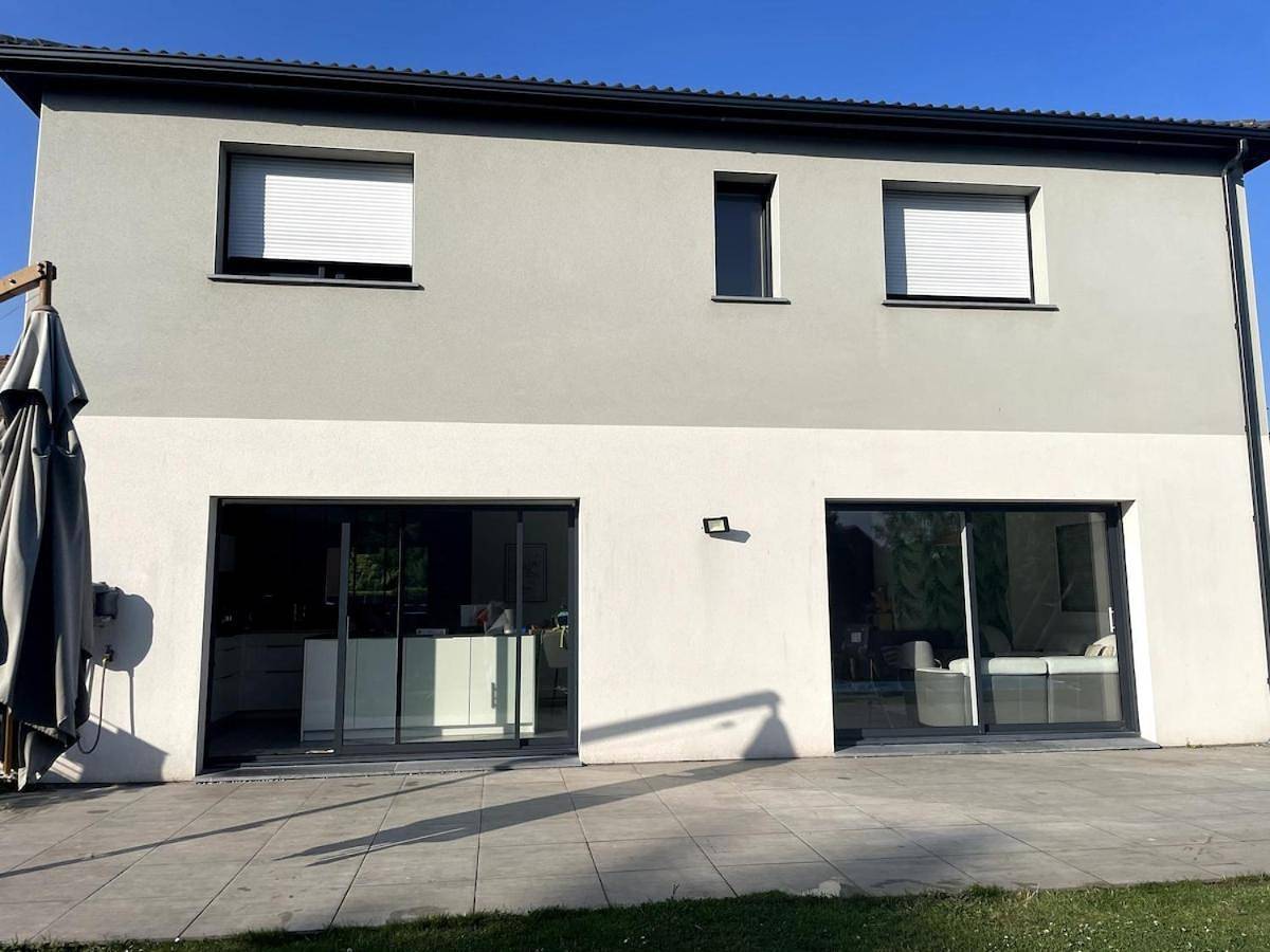 Three-Bedroom House in Courrières, Région de Lens