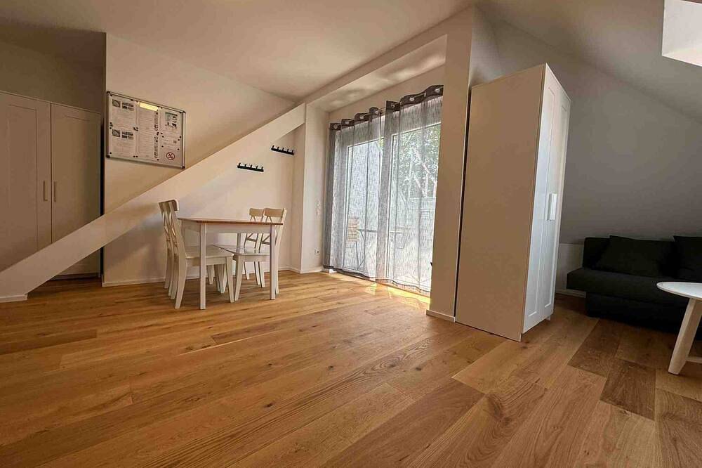 Ganze Wohnung, (Am1114) Moderne Monteurwohnung / Übergangswohnung in Amberg, Ostbayern