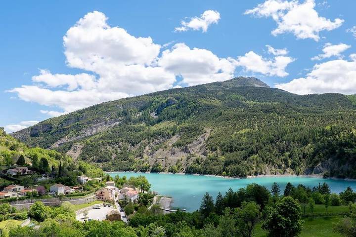 Location de vacances pour 8 personnes, avec terrasse et vue, animaux acceptés à Saint-Julien-du-Verdon - 3
