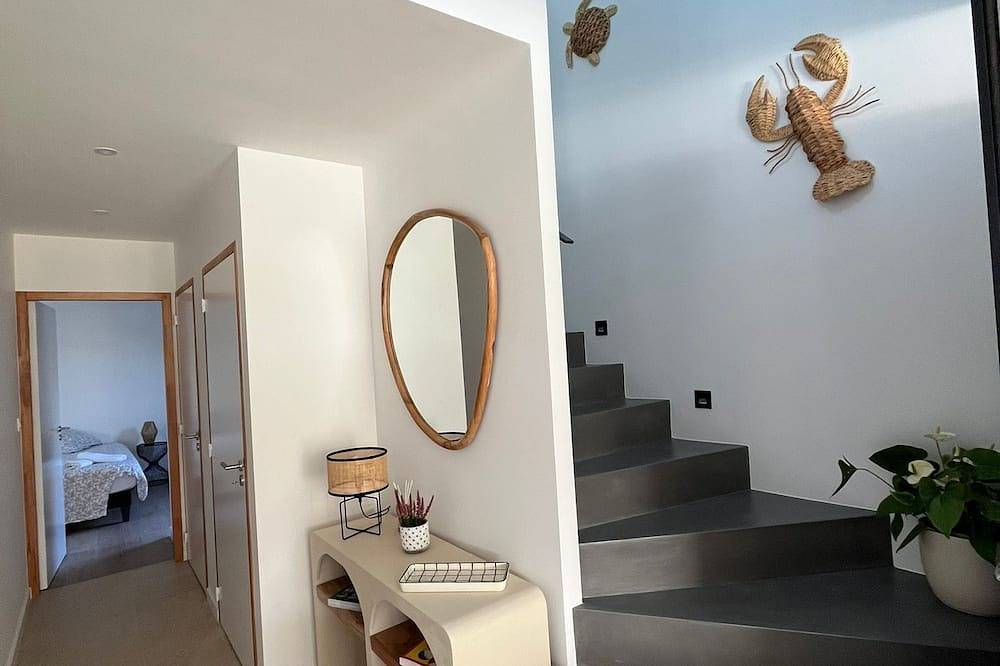 Villa in Larmor-Baden, swimming pool, pôele and pétanque court 100m from the sea in Larmor-Baden, Côte des Mégalithes