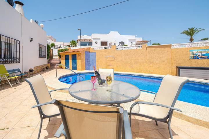 Location de vacances pour 6 personnes, avec jardin à L'Alfàs del Pi - 2