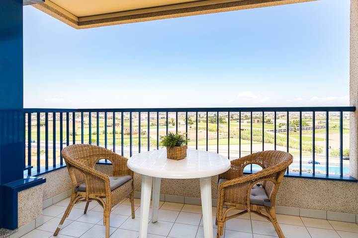 Apartamento de vacaciones para 4 personas, con jardín además de terraza y piscina para niños - 1
