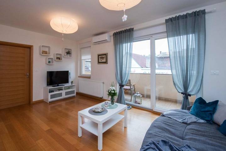Appartement de vacances pour 4 personnes, avec terrasse et vue, animaux acceptés