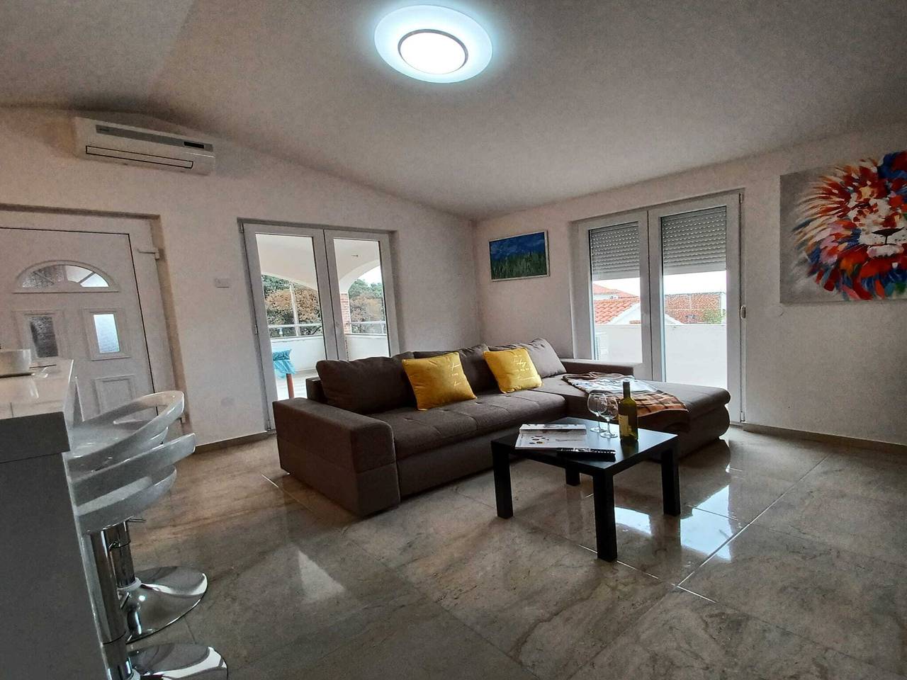 Ganze Wohnung, Beachfront Apartment with Balcony and Sea View in Mulo, Vrsi