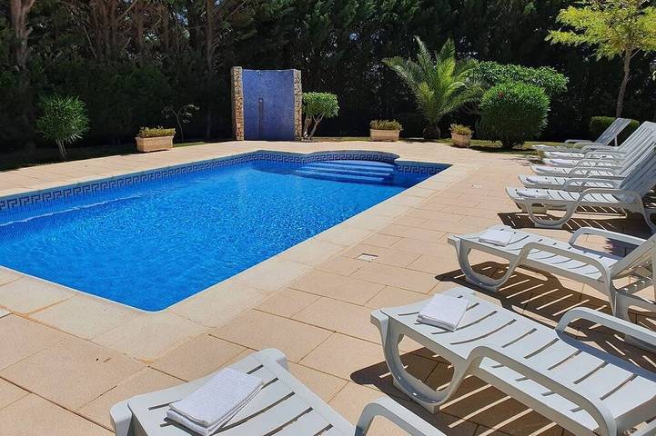 Maison de vacances pour 16 personnes, avec jardin et jacuzzi