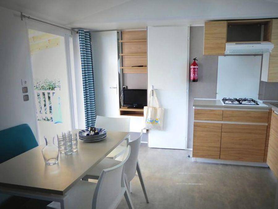 Le Bahamas Beach - Mobilhome 6 personnes - C- Mobil-home Baltique climatisé 3 chambres in Saint-Gilles-Croix-de-Vie, Vallée de la Loire