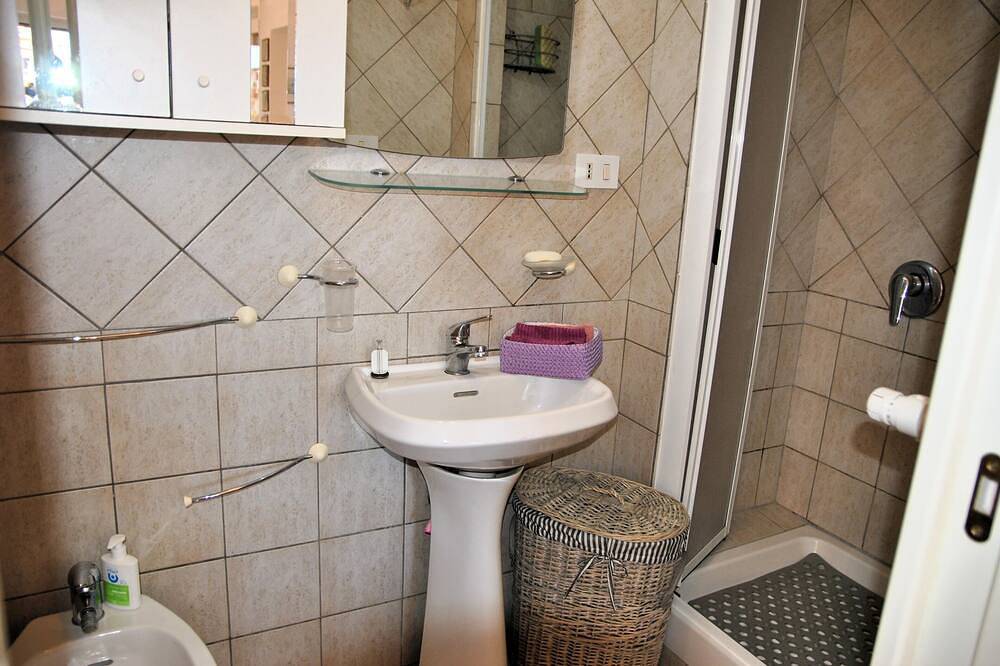 Appartamento intero, Casa Marta - Appartamento con giardino in Formia, Provincia di Latina