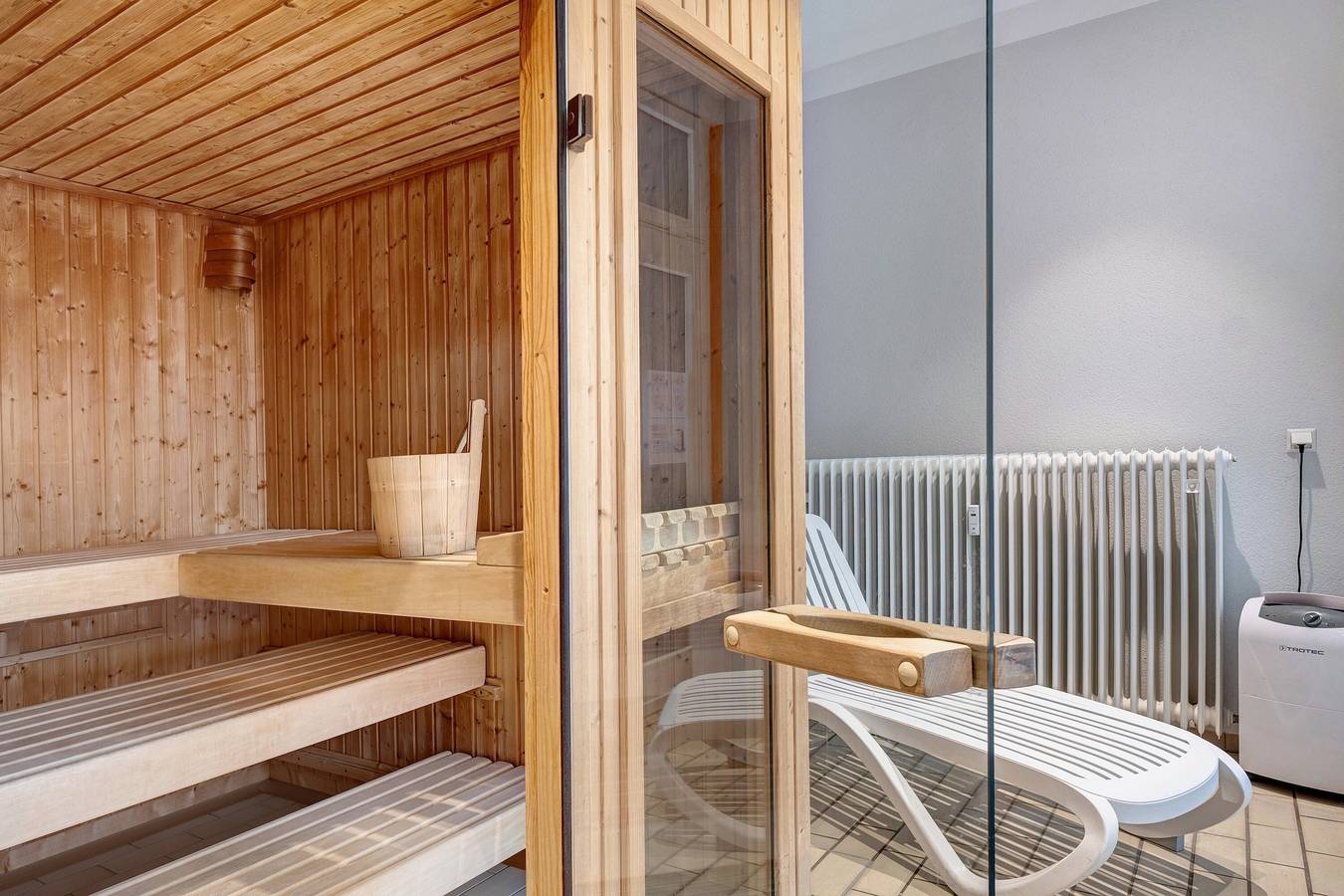 Ganzes Studio, Einzimmerapartment 'Schwarzwaldliebe' mit Pool, Sauna, Bergblick, Balkon und Wi-Fi in Schönwald, Südschwarzwald