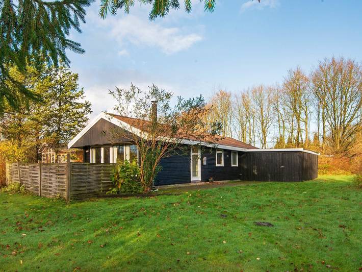 Ferienhaus für 6 Personen, mit Terrasse und Garten in Arrild