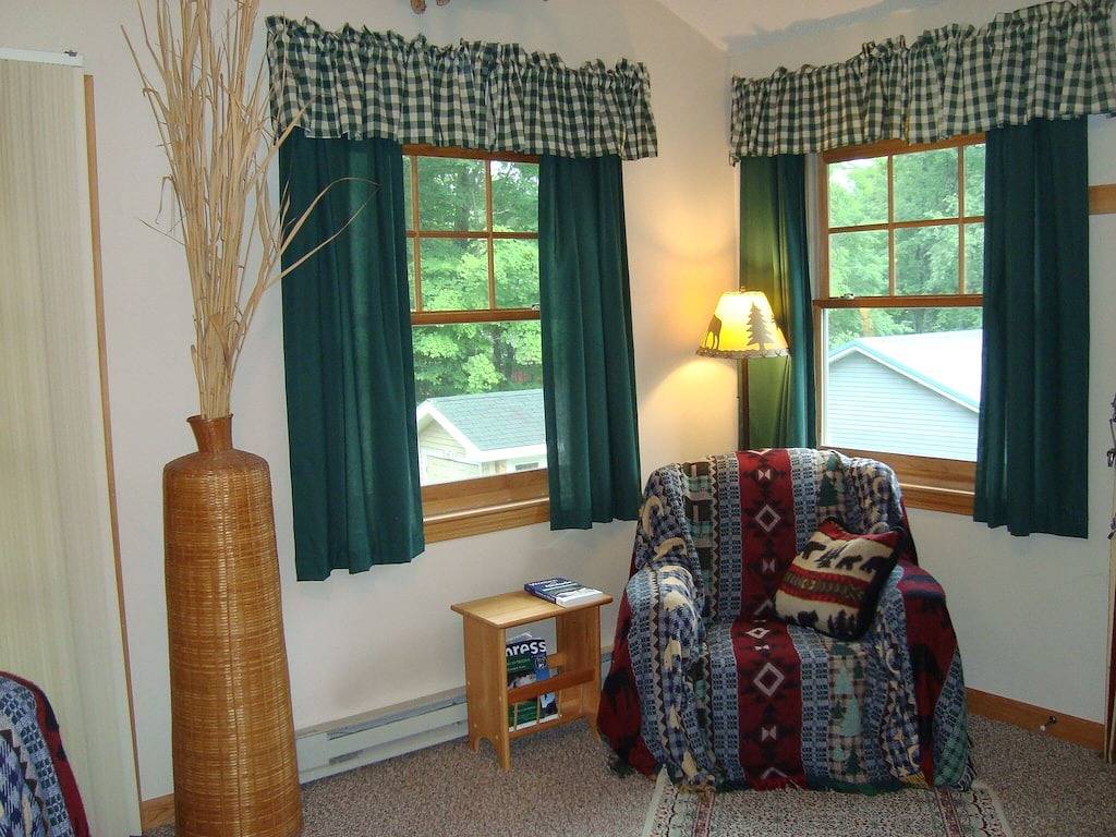 Ganze Wohnung, Schöne Wohnung in der Stadt in ruhiger Umgebung in Lake Placid, Adirondack Mountains