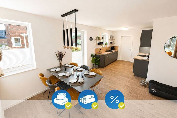 Ferienhaus für 8 Personen, mit Balkon/Terrasse und Terrasse sowie Garten und Sauna