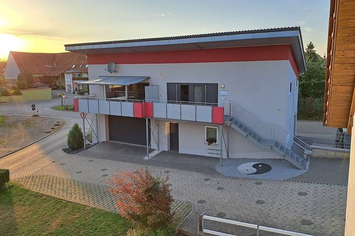 Ferienwohnung für 6 Personen, mit Balkon und Garten sowie Sauna