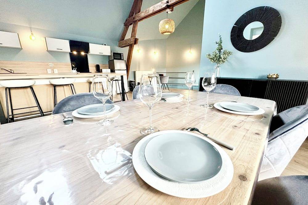 Entire apartment, Le Coq'Loft in Coquelles, Calais region
