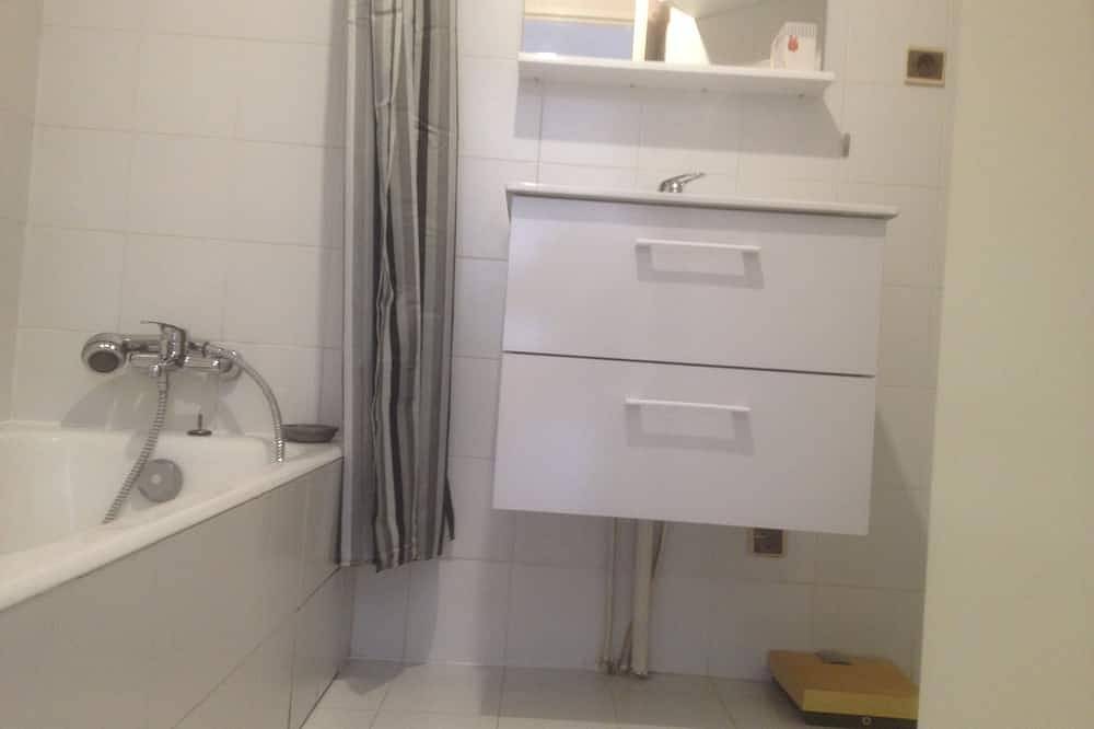 Appartement entier, L'Ile-Rousse, bel appart 4 pers., parking privé, clim et une vue mer  imprenable in Monticello, Région de Calvi