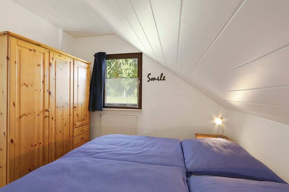 Ferienhaus bei Zoe (eigene Sauna, Wlan, See, Wald, Wellness) in Kirchheim, Knüllgebirge