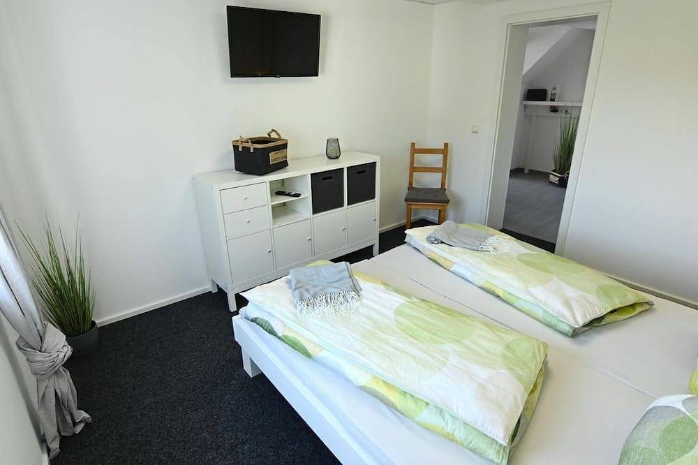 Ganze Wohnung, Ferienwohnung - Gästehaus Achenbach in Biedenkopf, Naturpark Lahn-Dill-Bergland