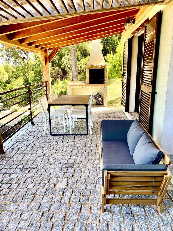 Gîte pour 4 personnes, avec terrasse et jardin dans Plage de Pinarello