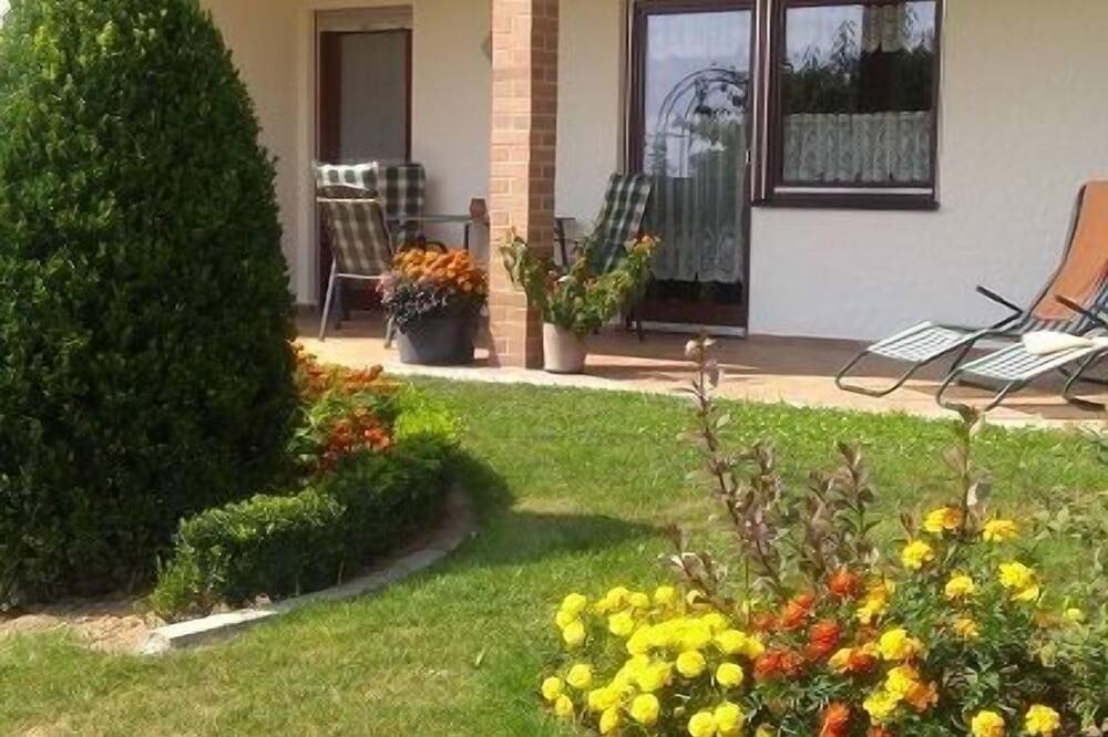 Ganze Wohnung, Gemütliches Feriendomzil (36qm) mit Terrasse in Haundorf, Fränkisches Seenland
