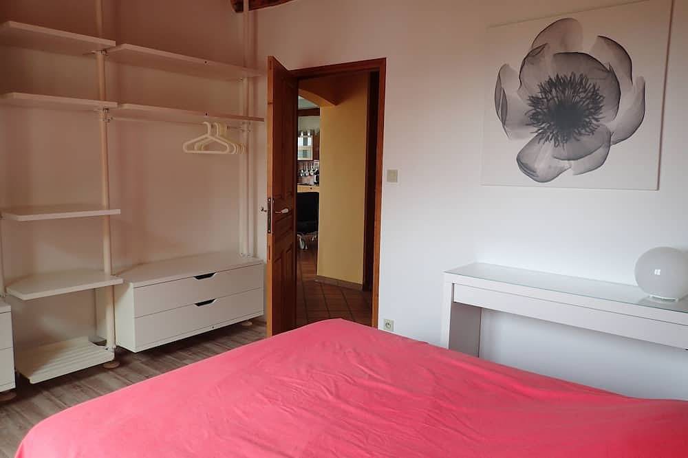Apartamento entero, Apartamento independiente Ruoms en el molino de aceite con piscina privada in Ruoms, Ardèche