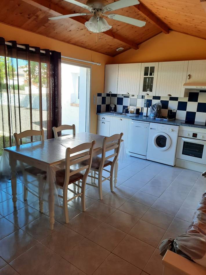 Ferienhaus für 2 Personen, mit Terrasse und Garten