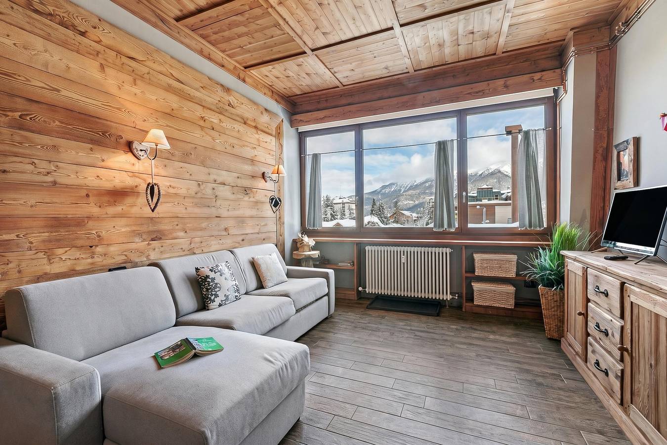 Ganze Wohnung, Studio Charming Sportinia town center in Sauze d'Oulx, Via Lattea